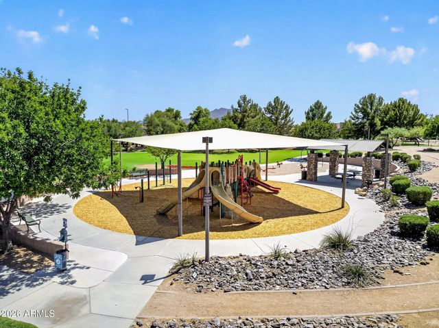 2877 E CRESCENT Way, Gilbert, AZ 85298