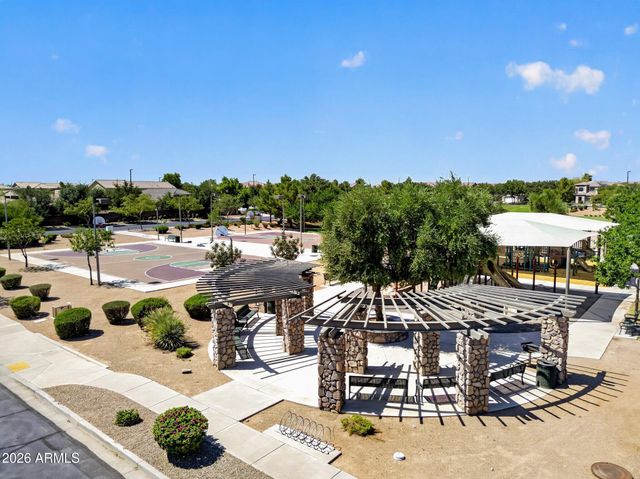 2877 E CRESCENT Way, Gilbert, AZ 85298
