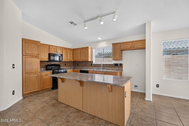 2877 E CRESCENT Way, Gilbert, AZ 85298