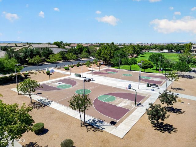 2877 E CRESCENT Way, Gilbert, AZ 85298