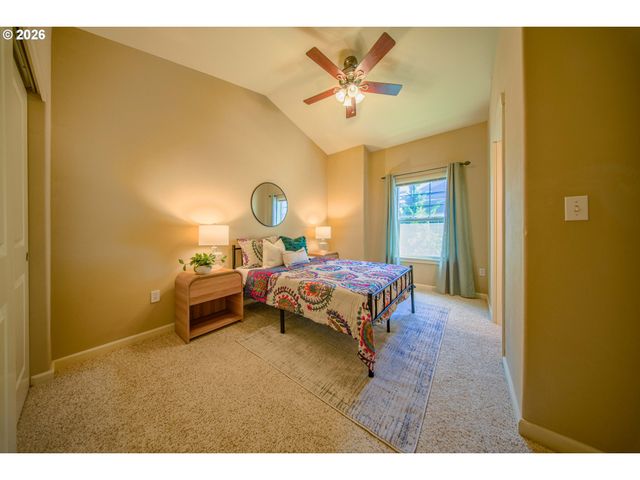 1010 Sw 170TH Ave 202, Beaverton, OR 97003