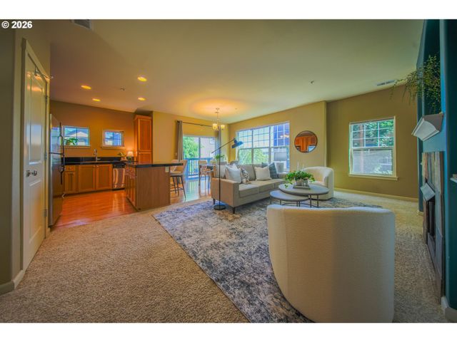 1010 Sw 170TH Ave 202, Beaverton, OR 97003