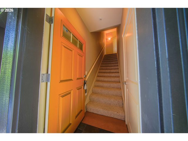 1010 Sw 170TH Ave 202, Beaverton, OR 97003