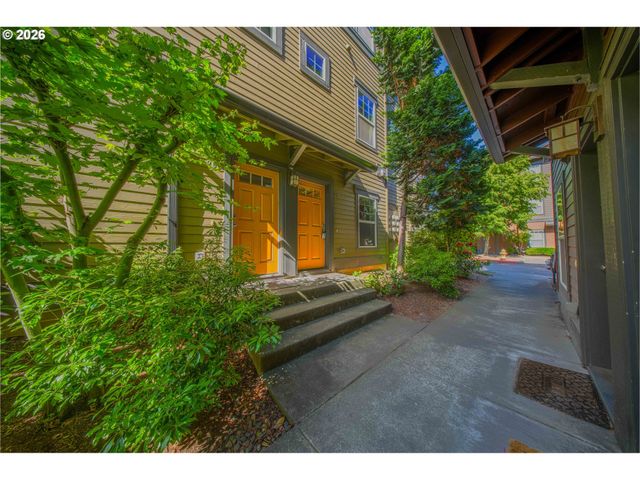 1010 Sw 170TH Ave 202, Beaverton, OR 97003