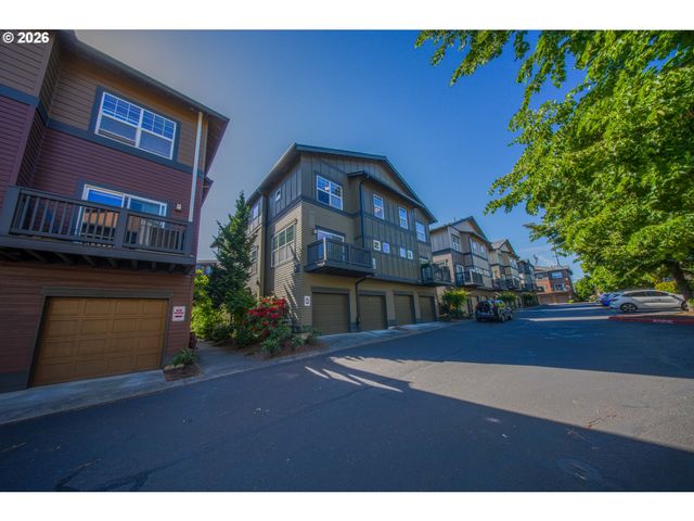 1010 Sw 170TH Ave 202, Beaverton, OR 97003