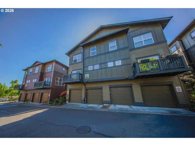1010 Sw 170TH Ave 202, Beaverton, OR 97003