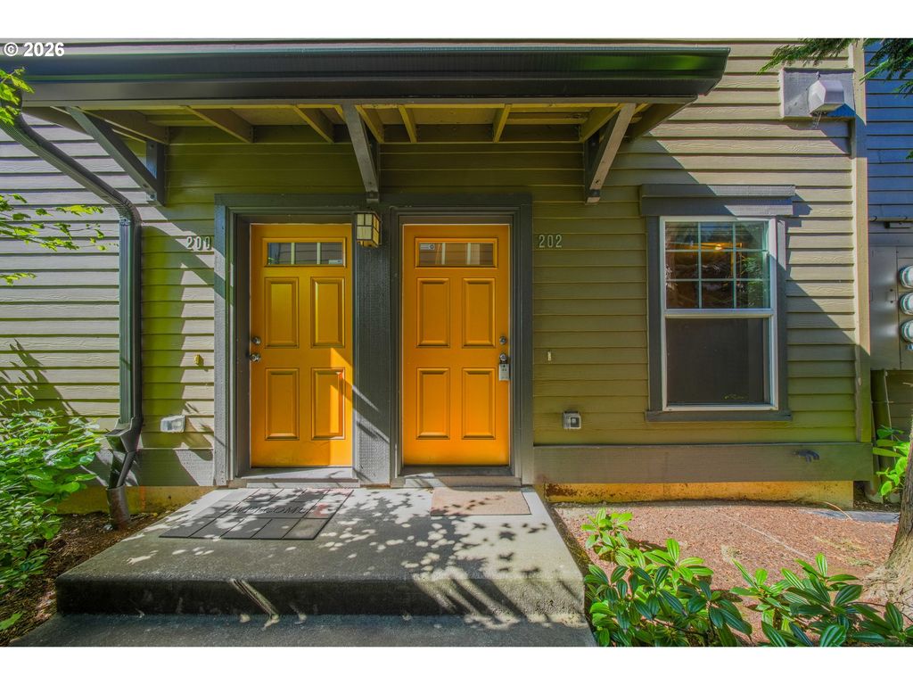 1010 Sw 170TH Ave 202, Beaverton, OR 97003
