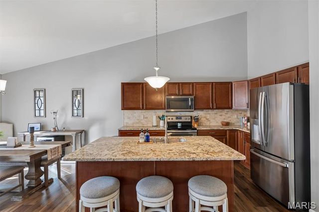 78 San Marino Parkway, Fenton, MO 63026