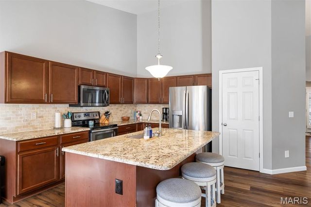 78 San Marino Parkway, Fenton, MO 63026