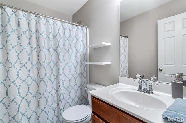 78 San Marino Parkway, Fenton, MO 63026