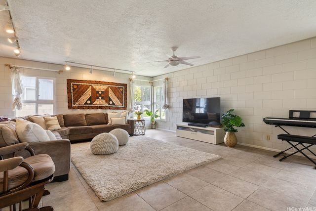 55-439 Naniloa Loop, Laie, HI 96762