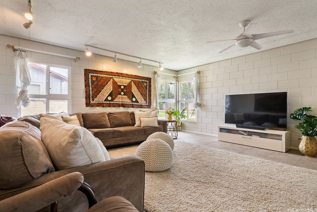 55-439 Naniloa Loop, Laie, HI 96762