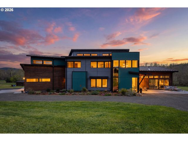 85535 LANCER Ln, Eugene, OR 97405