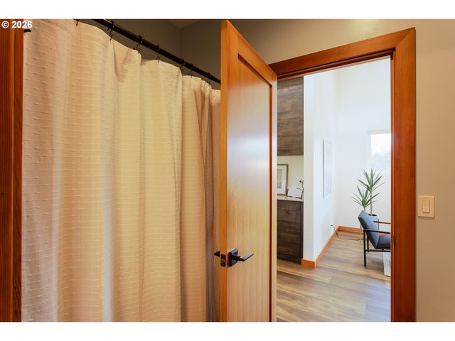 85535 LANCER Ln, Eugene, OR 97405