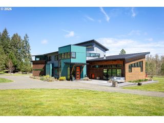 85535 LANCER Ln, Eugene, OR 97405