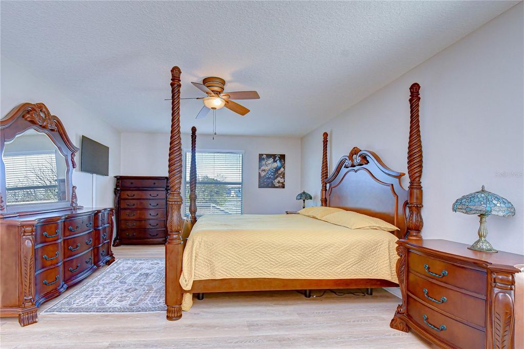 Image 22 of property listing at 19914 BLUFF OAK BOULEVARD, Tampa, FL 33647