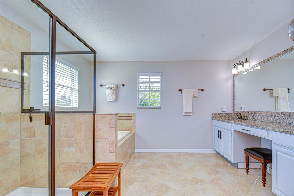 Image 23 of property listing at 19914 BLUFF OAK BOULEVARD, Tampa, FL 33647