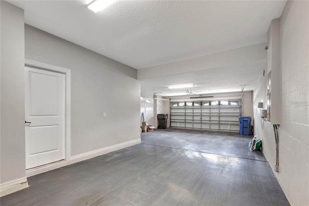 Image 33 of property listing at 19914 BLUFF OAK BOULEVARD, Tampa, FL 33647