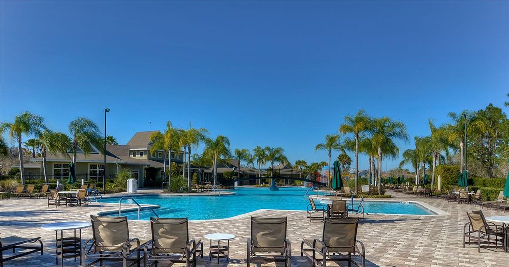 Image 38 of property listing at 19914 BLUFF OAK BOULEVARD, Tampa, FL 33647