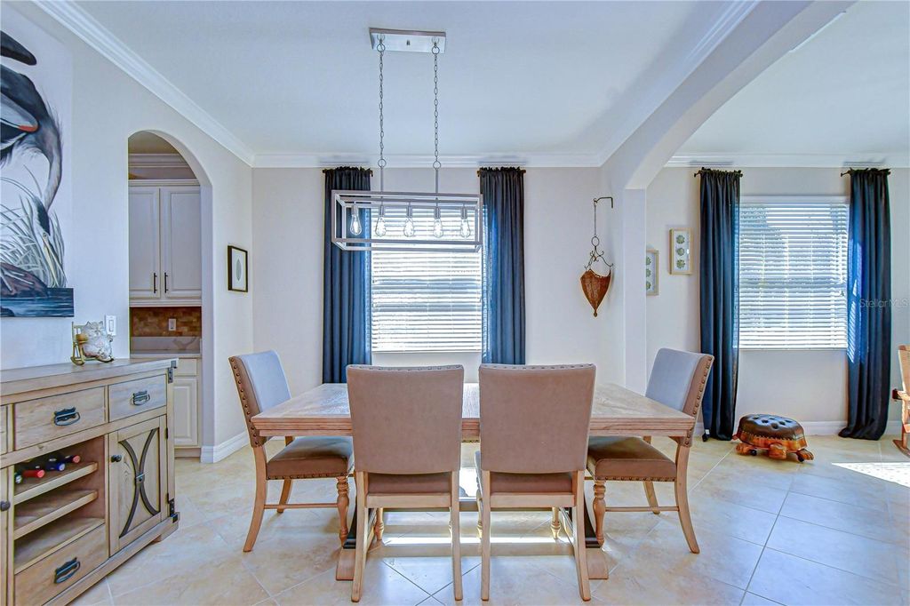 Image 8 of property listing at 19914 BLUFF OAK BOULEVARD, Tampa, FL 33647