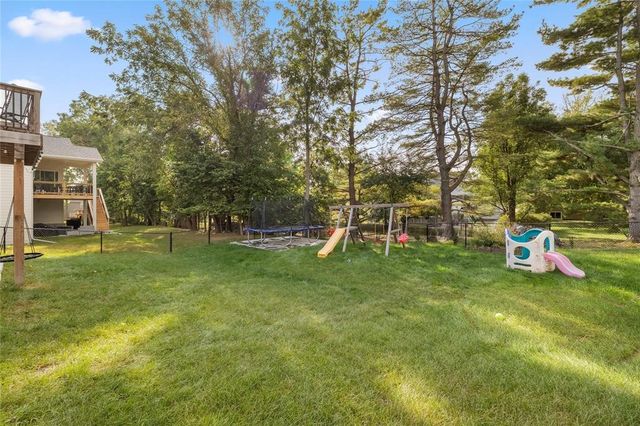 234 Crossroads Court, Polk City, IA 50226