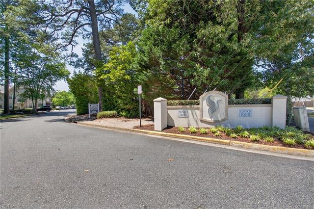 300 London Pointe CT, Virginia Beach, VA 23454