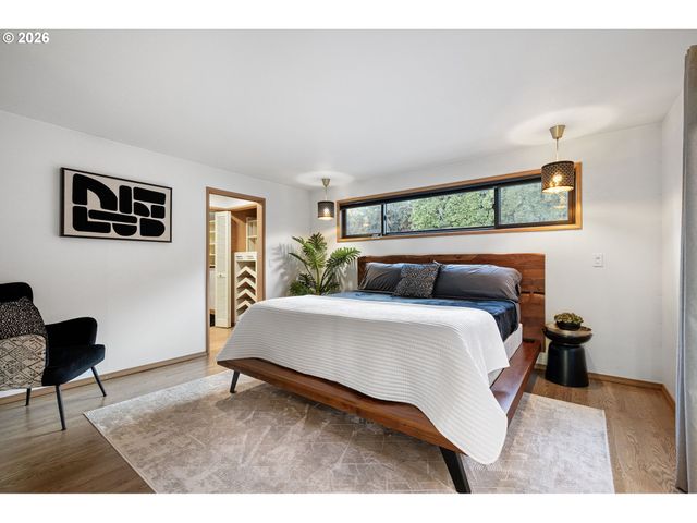 2430 WILSON Dr, Eugene, OR 97405