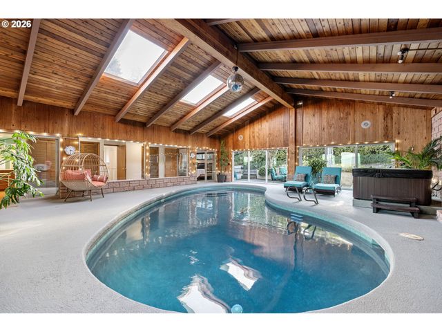 2430 WILSON Dr, Eugene, OR 97405