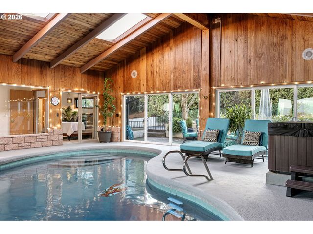 2430 WILSON Dr, Eugene, OR 97405