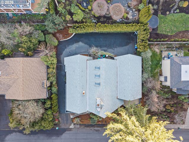 2430 WILSON Dr, Eugene, OR 97405