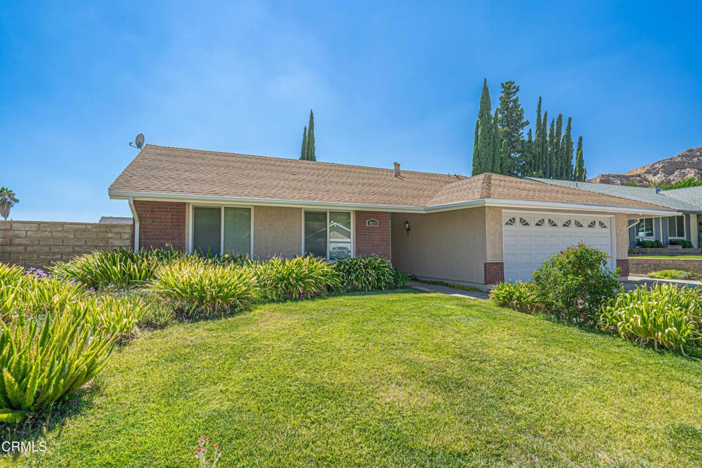 30315 Honeysuckle Hill Drive, Santa Clarita, CA 91387 — photo 4