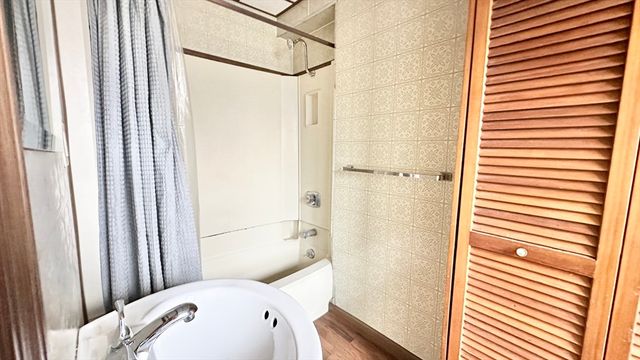 129 Cabot St, Lowell, MA 01854