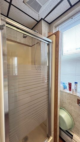 129 Cabot St, Lowell, MA 01854