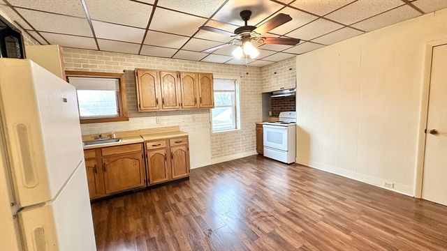 129 Cabot St, Lowell, MA 01854