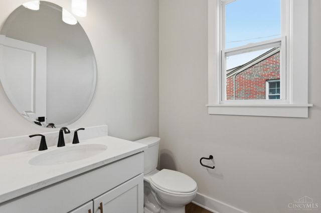 4736 Alpine Avenue, Blue Ash, OH 45242
