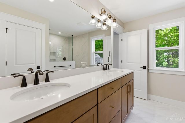4736 Alpine Avenue, Blue Ash, OH 45242