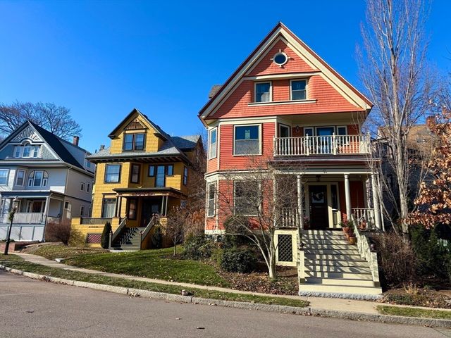 11 Wellesley Park 1, Boston, MA 02124