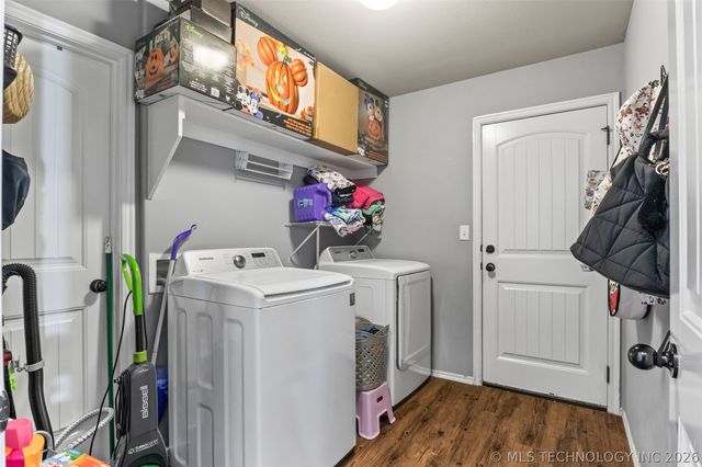 9086 S 253rd Avenue E, Broken Arrow, OK 74014