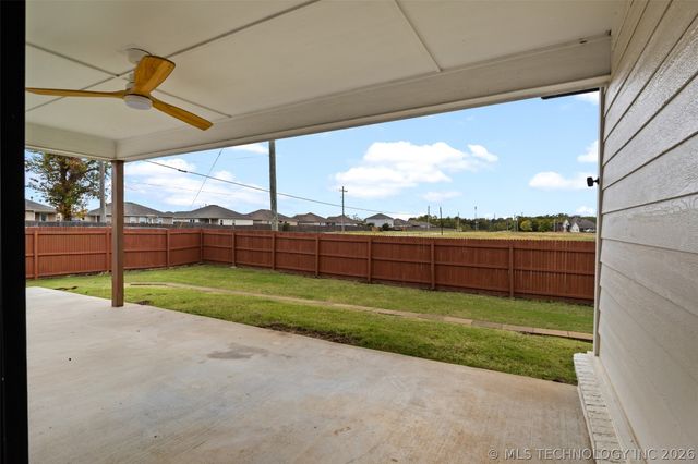 9086 S 253rd Avenue E, Broken Arrow, OK 74014