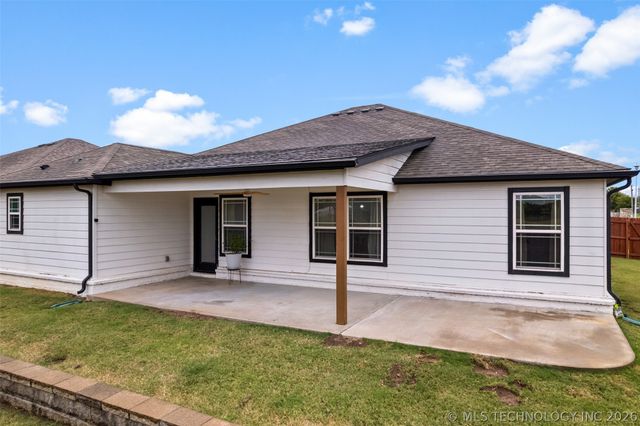 9086 S 253rd Avenue E, Broken Arrow, OK 74014