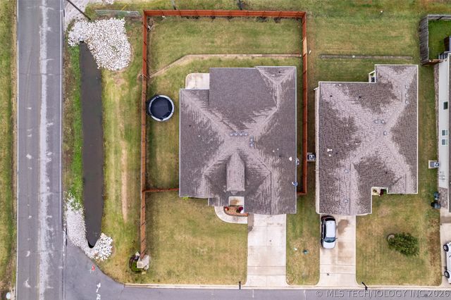 9086 S 253rd Avenue E, Broken Arrow, OK 74014