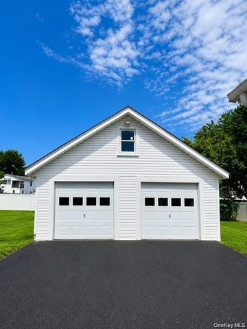 39 Cleveland Street, Patchogue, NY 11772