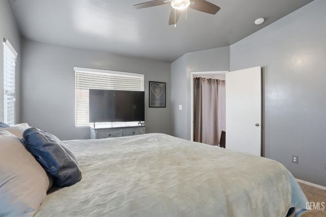 106 Misty Meadow Drive, Bakersfield, CA 93308