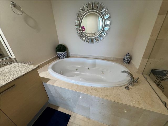 1830 S Ocean Drive 4806, Hallandale Beach, FL 33009