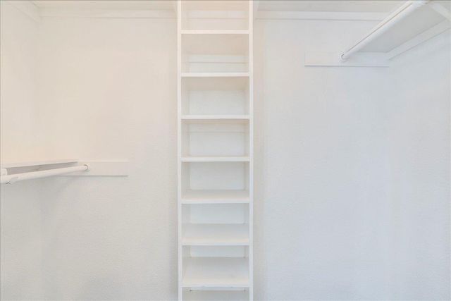 1021 Black Locust DR W, Pflugerville, TX 78660