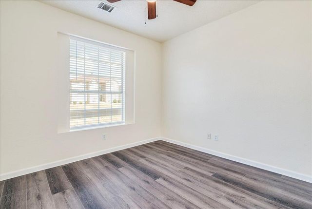 1021 Black Locust DR W, Pflugerville, TX 78660