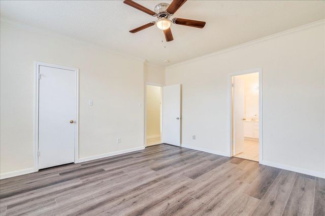 1021 Black Locust DR W, Pflugerville, TX 78660