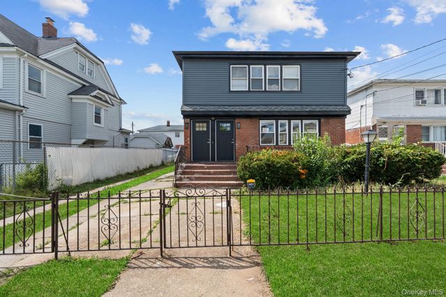 13526 219th Street, Laurelton, NY 11413