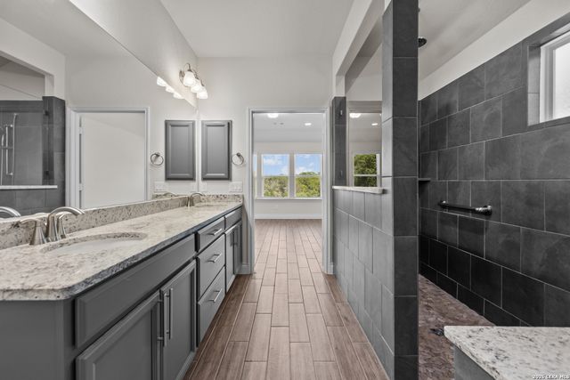 2250 Steerhead Trl, New Braunfels, TX 78132