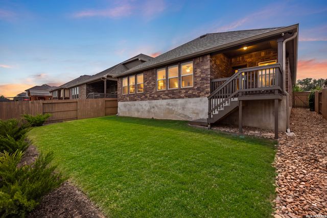 2250 Steerhead Trl, New Braunfels, TX 78132